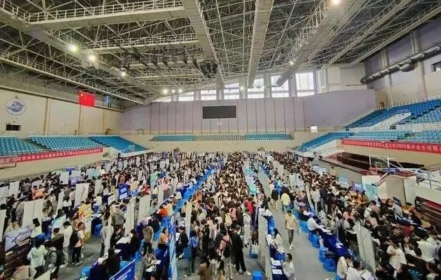促就業!今年秋招好拼!校園招聘會用人需求“多以萬計”